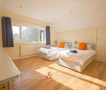 4 bedroom detached house to rent - Photo 1