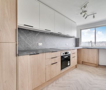 3 bedroom apartment to rent - Photo 4