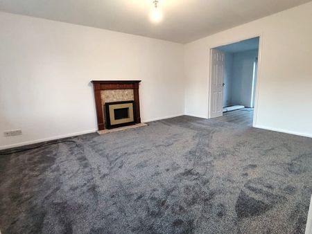 Severn Crescent, Chesterfield, North Wingfield - Photo 2