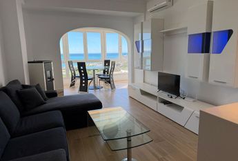 Alquiler de piso en Calle Las Adelfas, 10