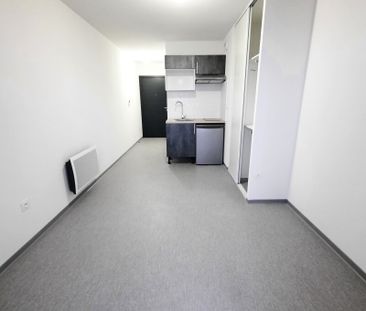 Location Appartement 1 pièce 18m² NIMES 30000 - Photo 2