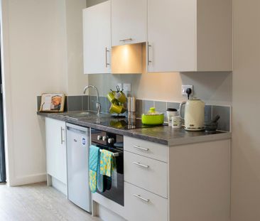 Studio to rent - Photo 5