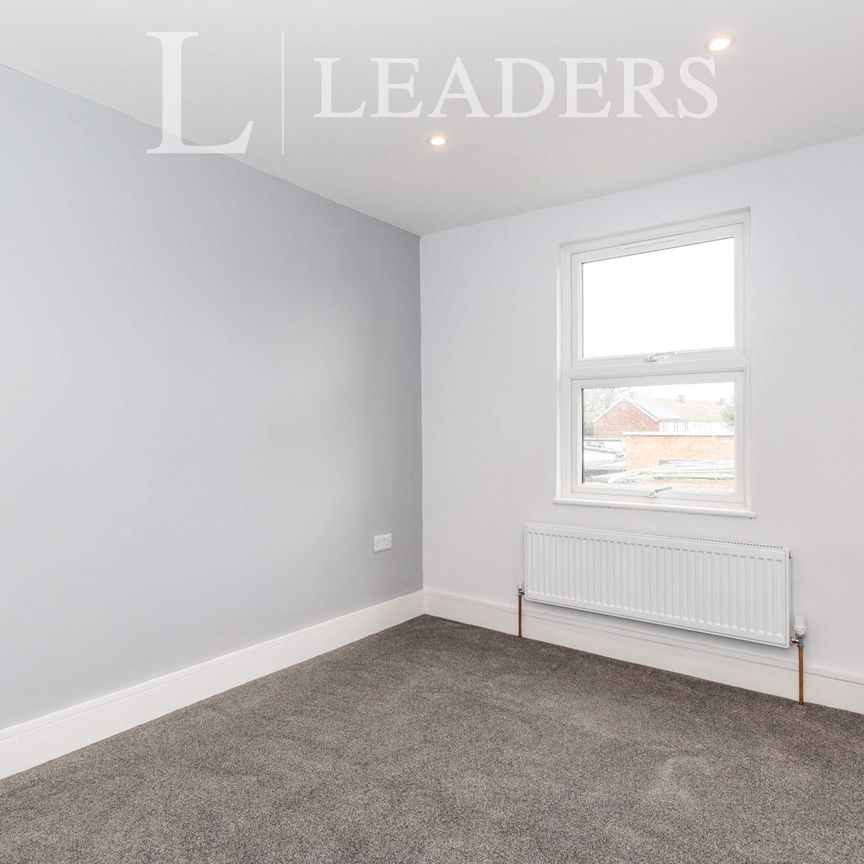 1 bedroom maisonette to rent Hersham Road, Walton-on-Thames, KT12 - Photo 1