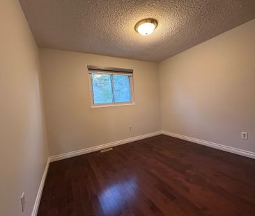 For Lease - 75 Mccool Court, Toronto, Ontario - Photo 2