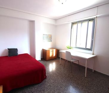 Carrer del Doctor Vicente Pallarés, Valencia, Valencian Community 4... - Photo 1