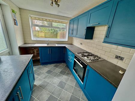 2 bedroom terraced house to rent - Photo 4