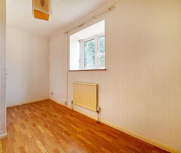 2 bedroom semi-detached house to rent - Photo 3
