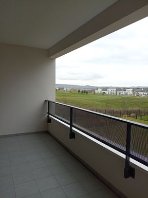 BEZANNES- Résidence Le Fairway- Apt T1 de 29m2 avec balcon et stationnement, disponible de suite. - Photo 1