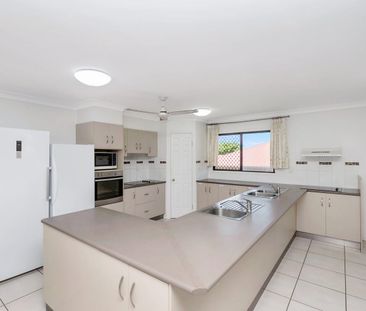 MALE SHARE HOUSE - ONE ROOM WITH AN EN SUITE BATHROOM AVAILABLE - Photo 4