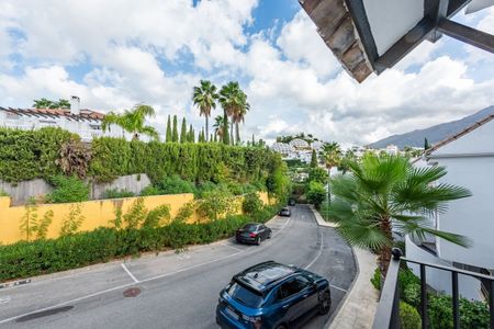 Nueva Andalucía, Nueva Andalucía, Málaga - Photo 2