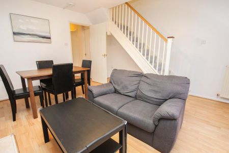 2 bedroom terraced house to rent - Photo 3