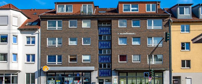 Individuallisten aufgepasst! Schöne Dachgeschosswohnung mit Südbalkon - Photo 1