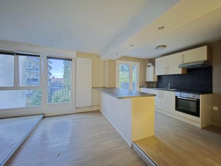 Location Appartement 45m² ARRAS 62000 - Photo 2