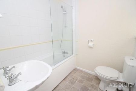 2 bedroom terraced house to rent - Photo 5