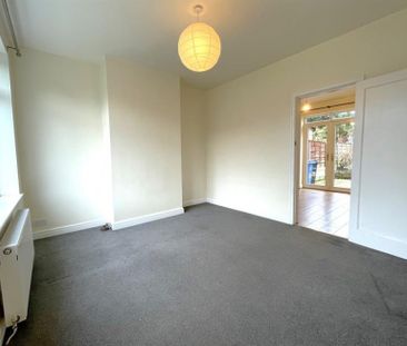 3 Bedroom Terraced To Let - Photo 2