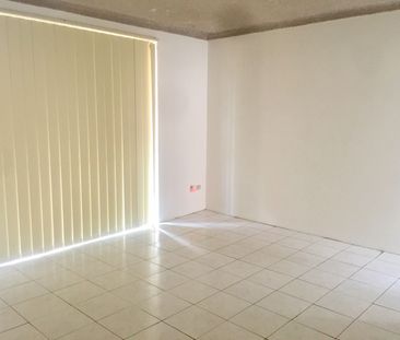 Spacious 3-Bedroom Unit - Prime Cabramatta Location - Photo 2