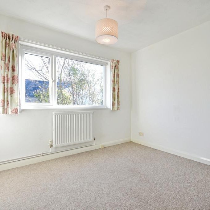 2 bedroom property to rent - Photo 1