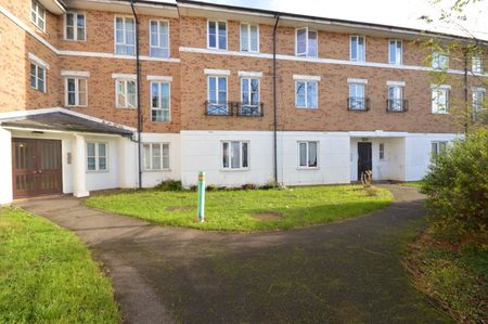 2 Bed Flat, Springfield Court, IG1 - Photo 4