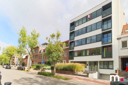 TIJDELIJKE HUURPLAATS : BEMEUBELD 2 SLAAPKAMER - APPARTEMENT IN CENTRUM KORTRIJK - Photo 4