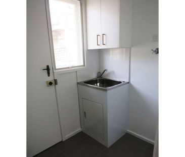 2/84 Rochester Road, Balwyn VIC 3103 - Apartment For Rent | Domain - Photo 2