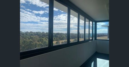 'ONE THE WATERFRONT' Luxury Two Bedroom Apartment for Rent NOW!! - Photo 3