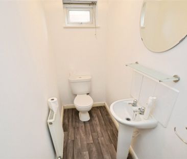 Sharp House Road, Leeds, West Yorkshire, LS10 - Photo 3