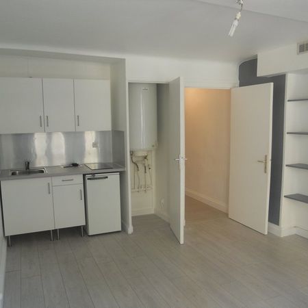 Location Appartement 2 pièces 34m² - Photo 3