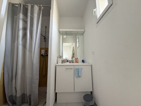 Location Appartement 2 pièces 40m² MALLEMORT 13370 - Photo 2