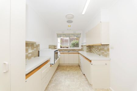 1/9 Hedgeley Avenue, Malvern East VIC 3145 - Photo 2