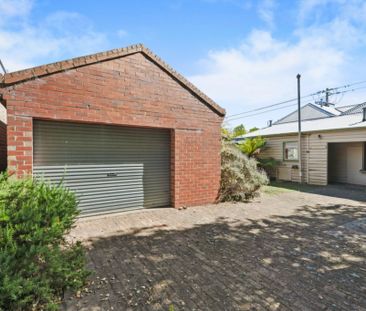 Lovely Character Weatherboard Home - Photo 3