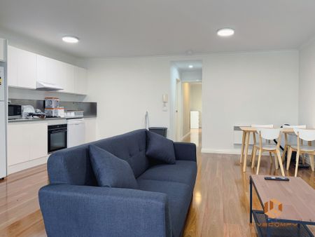 West Melbourne - Photo 2