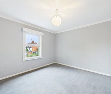 2 bedroom end of terrace house to rent - Photo 5
