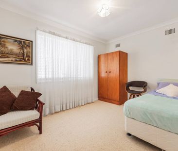 THREE BEDROOM HOME - SOUTH TAMWORTH - Photo 5