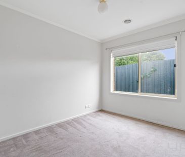 Modern Low-Maintenance Living - Central Werribee - Photo 2