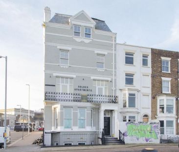 2 bedroom flat to rent - Photo 4