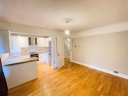 South Drive, Coulsdon, CR5 - Photo 2