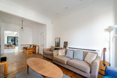 4 bedroom house to rent - Photo 3