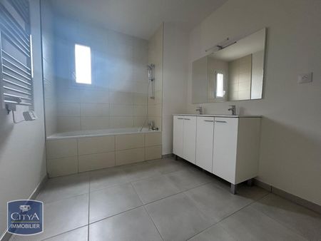 Location Appartement 4 pièces 85m² LE PONTET 84130 - Photo 4