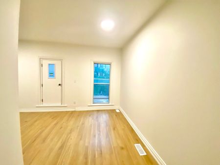 For Lease - 157 Huron Street Unit# 2, Toronto, Ontario - Photo 4