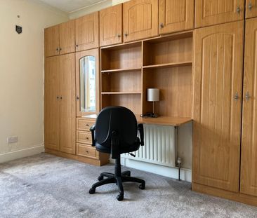 4 bedroom House To Let - Photo 6