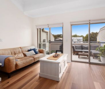 Relaxed Living Just a Stroll to the Beach - Photo 3