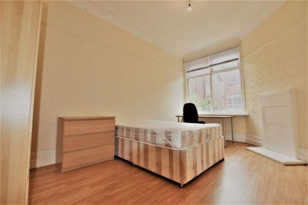 5 bedroom House in Headingley Avenue (5 Bed), Leeds - Photo 3