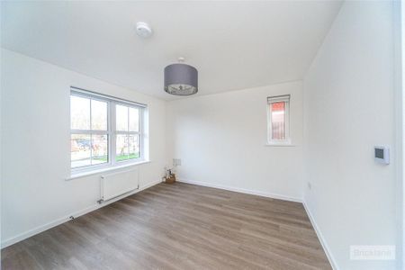 3 bedroom semi-detached house to rent - Photo 4