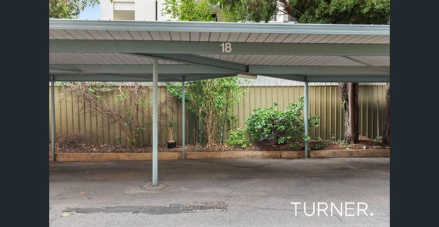 2 bedroom unit with Mezzanine overlooking Victoria Park - Photo 1
