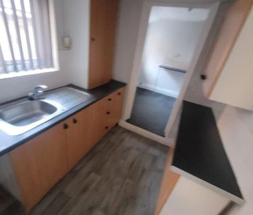 2 bedroom terraced house to rent - Photo 6