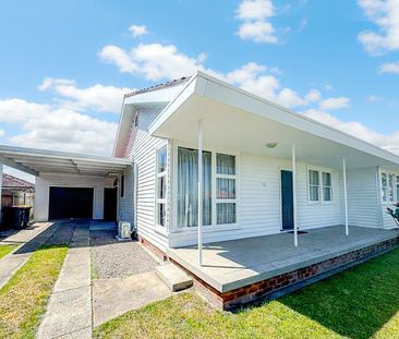 Neat 3 bedroom home in a prime location - Photo 4