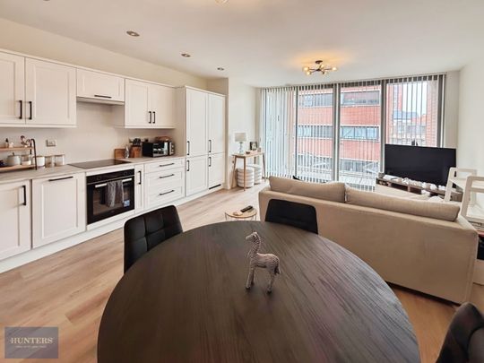 2 bedroom Flat To Let Total Size: 776 SQ FT - Photo 1