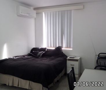 Furnished apartment with fantastic city and river views - Photo 2