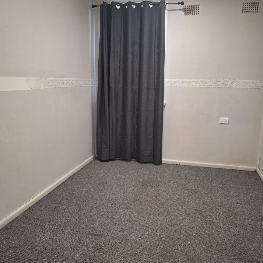 3 Bedroom House in West Dubbo - Photo 1