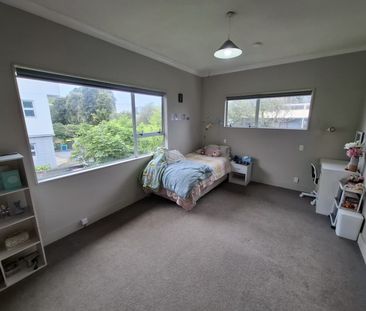 4 McLean Street, Strandon - Photo 3